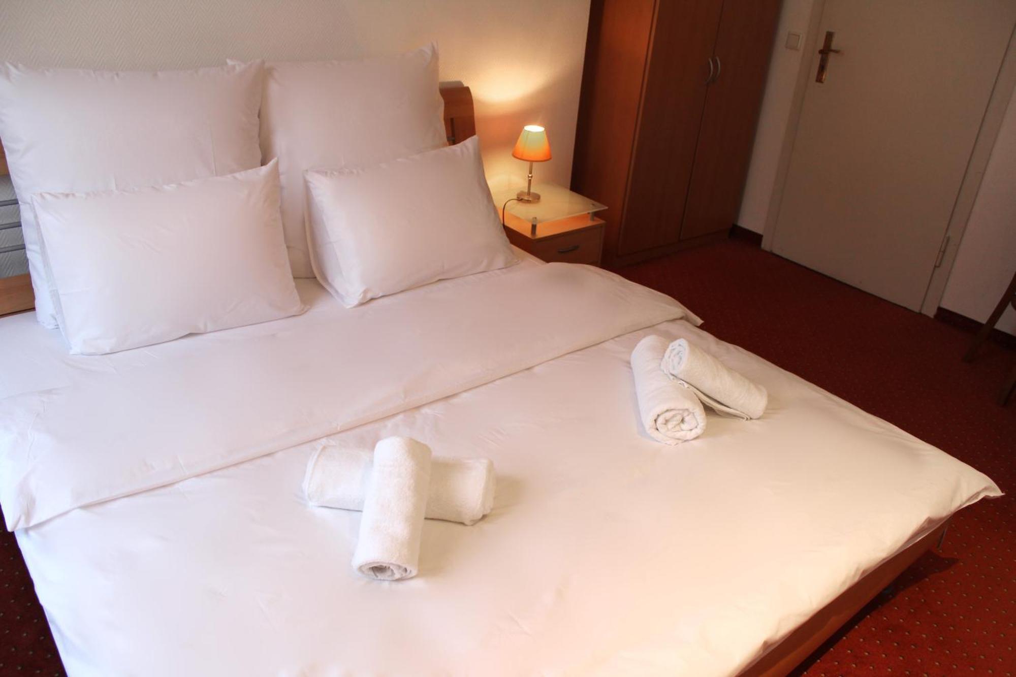 Hotel Mozart Бонн Экстерьер фото