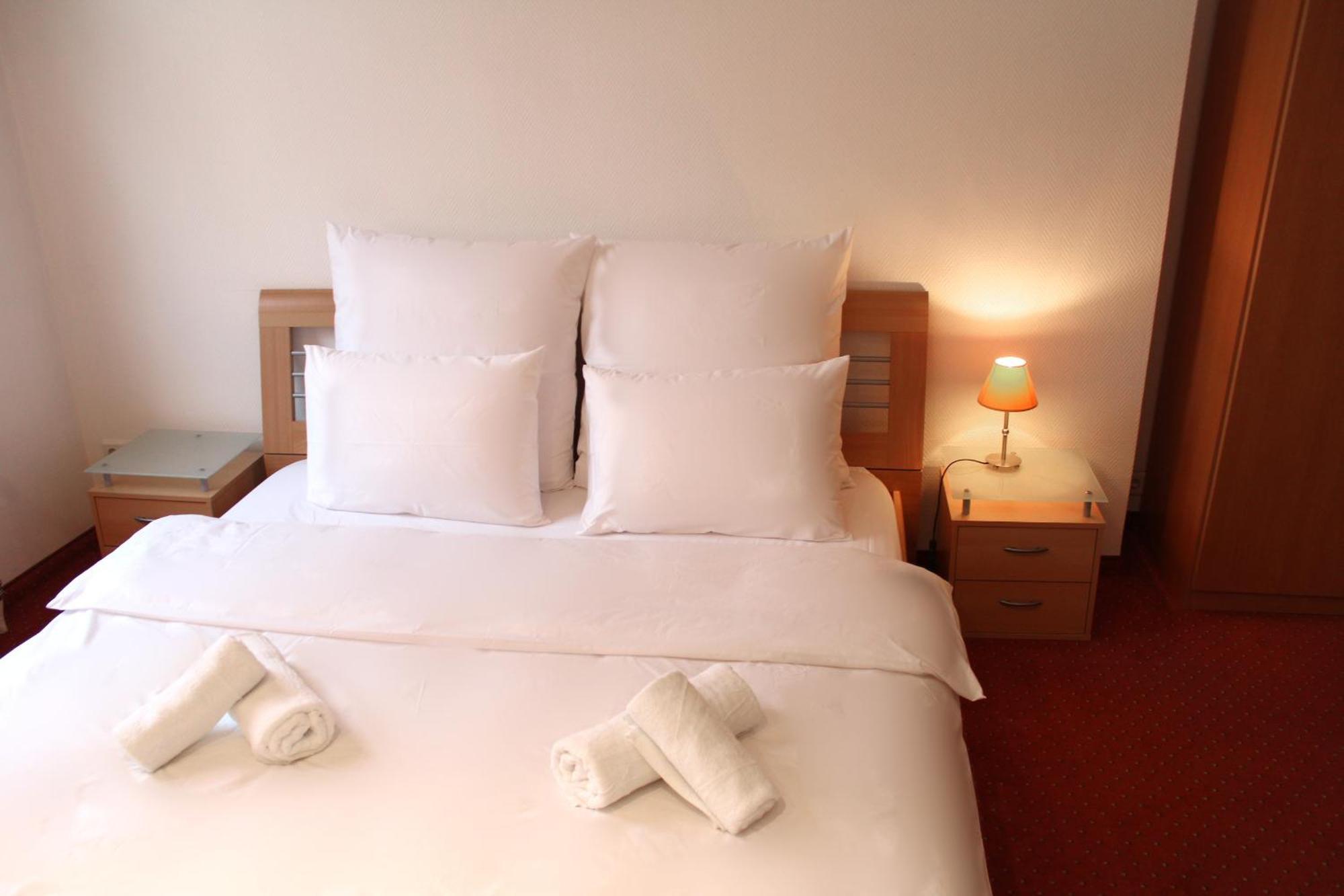 Hotel Mozart Бонн Экстерьер фото
