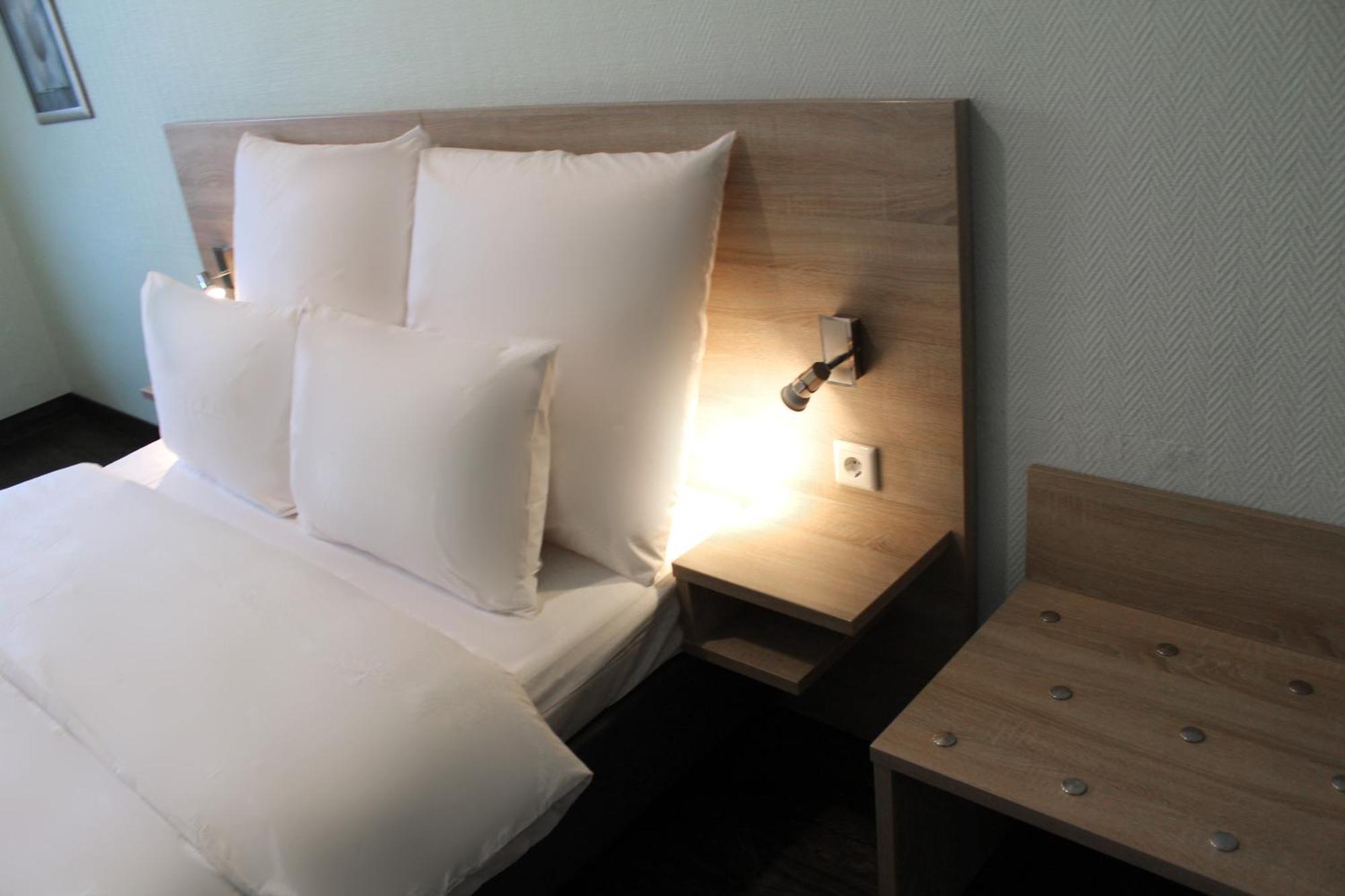 Hotel Mozart Бонн Экстерьер фото