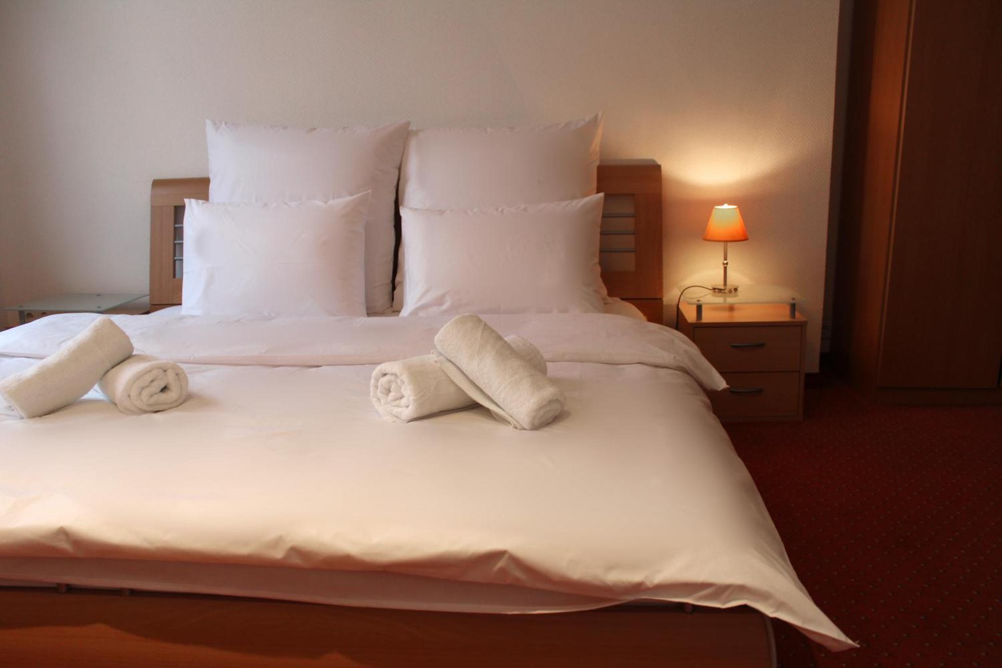 Hotel Mozart Бонн Экстерьер фото