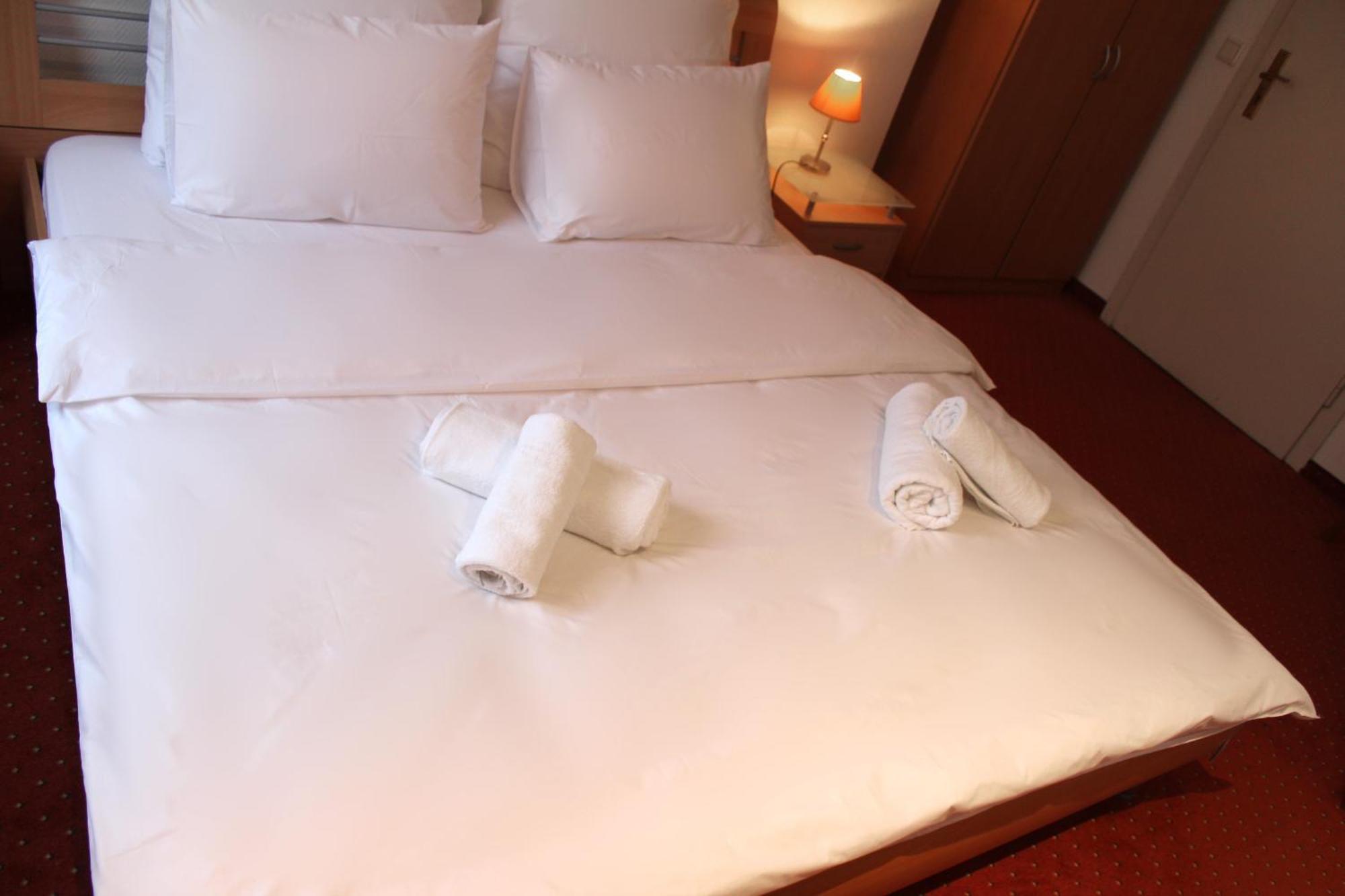 Hotel Mozart Бонн Экстерьер фото
