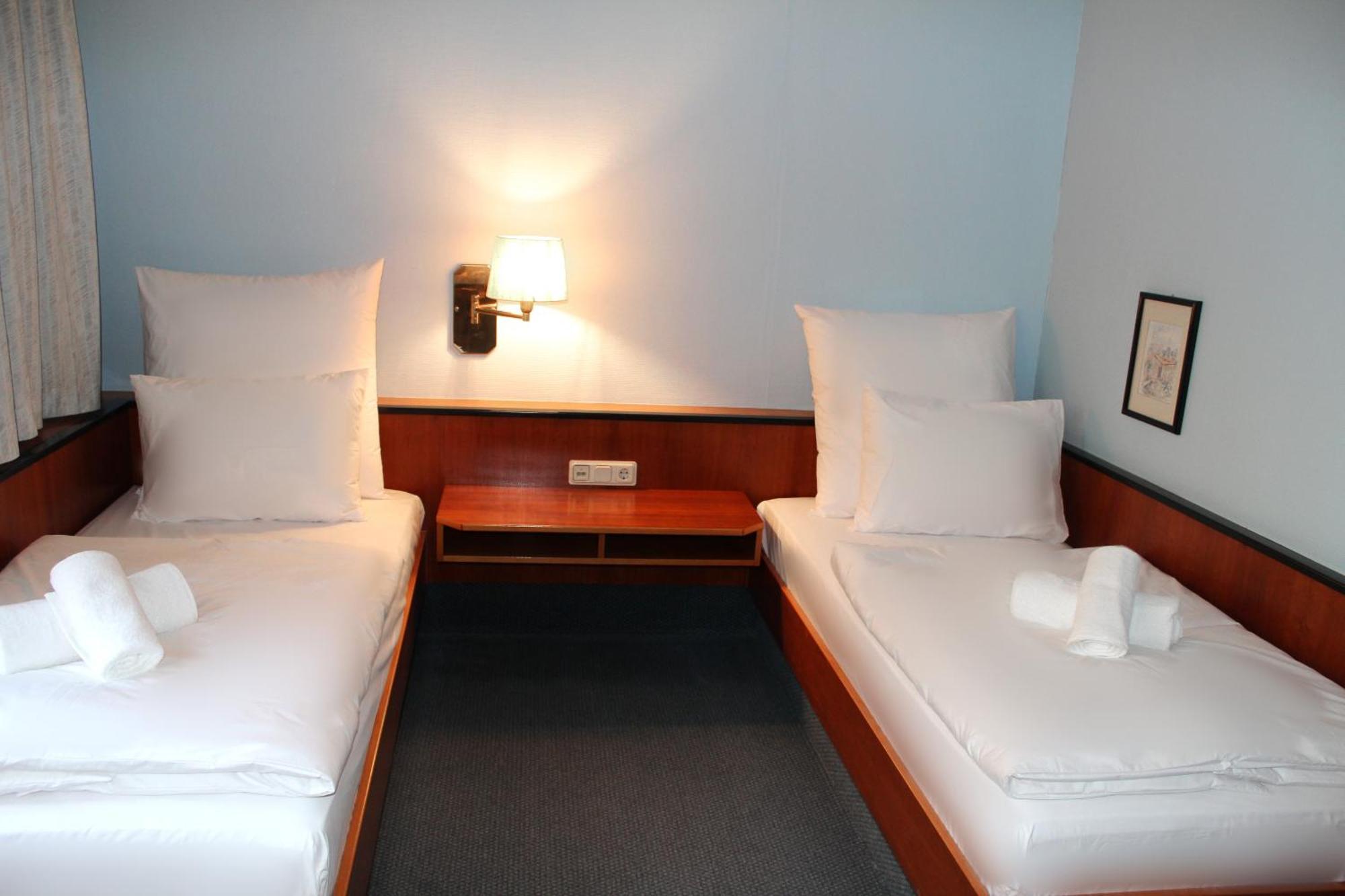 Hotel Mozart Бонн Экстерьер фото