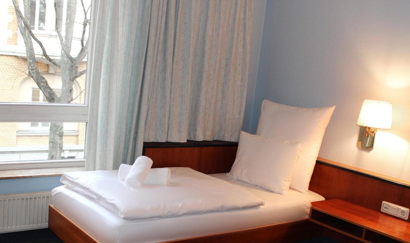 Hotel Mozart Бонн Экстерьер фото