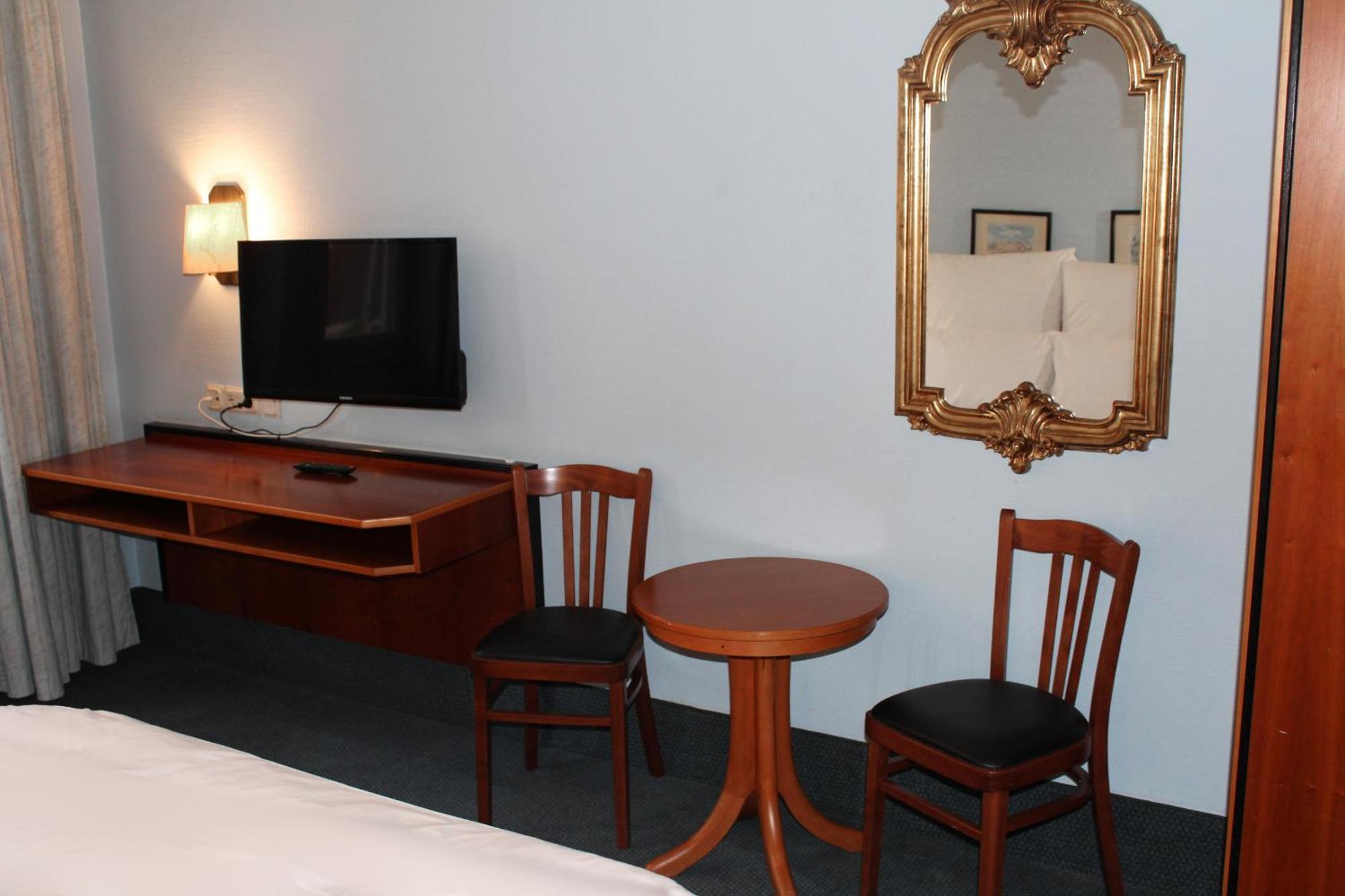 Hotel Mozart Бонн Экстерьер фото